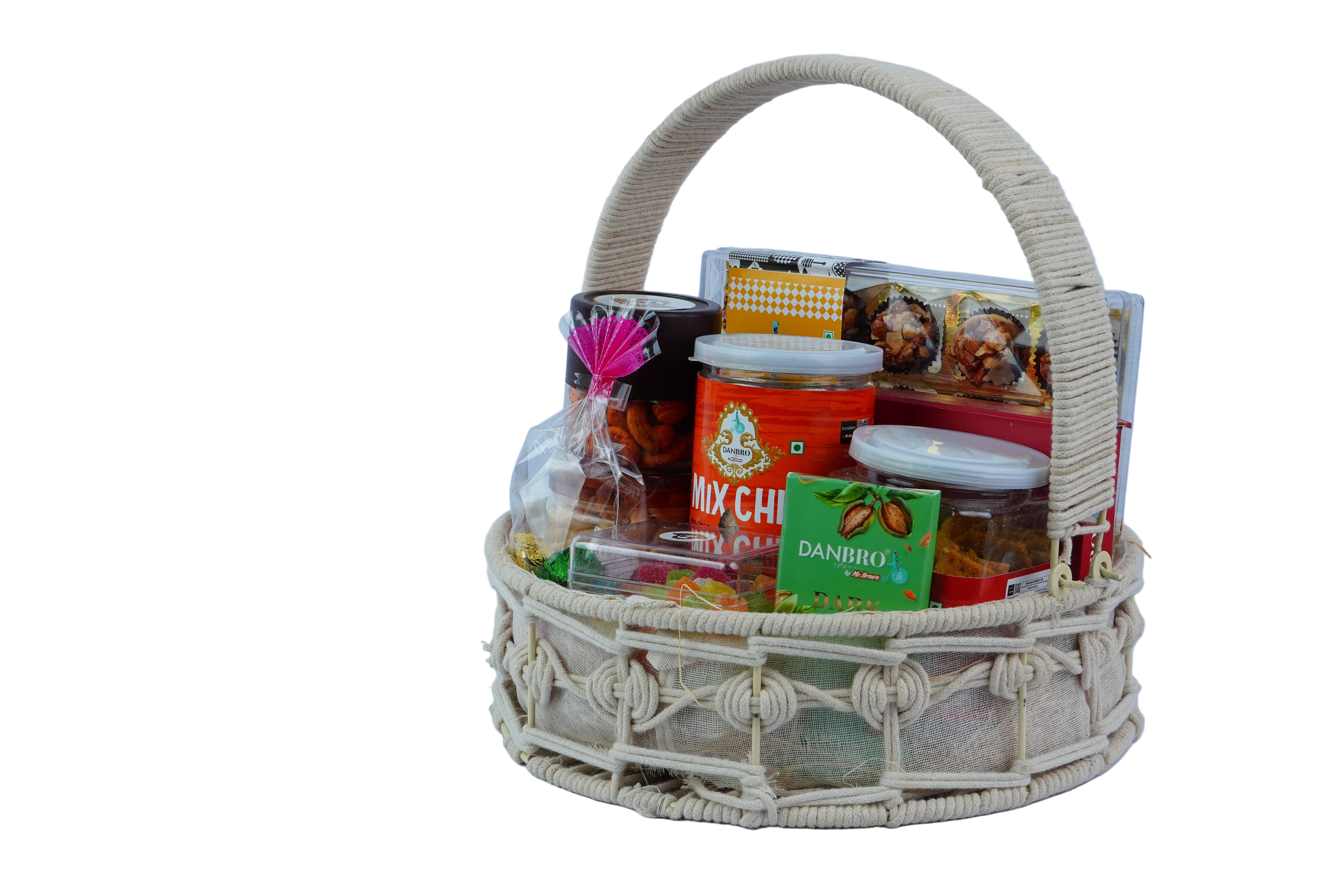 MB GIFT HAMPER 2500